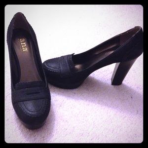 A.n.a Heeled Black Loafer Size 6.5