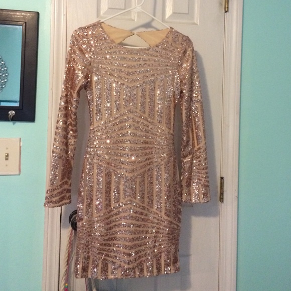 Stunning gold sequin dress