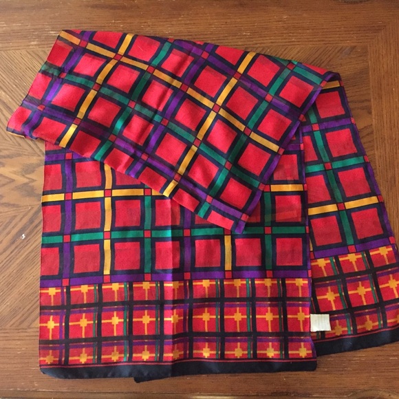 Rectangular scarf, color blocking