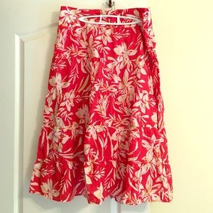 Flowy floral Jones New York signature skirt!