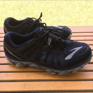 BROOKS RUNNING SHOES