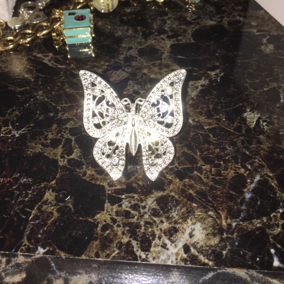 Butterfly ring