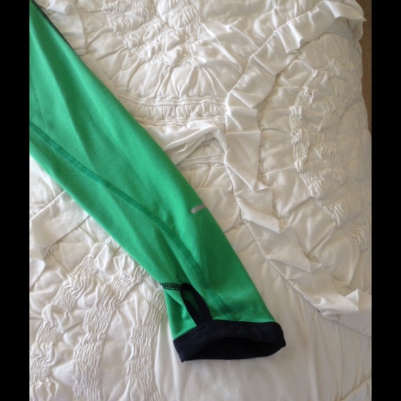 Nike dry fit half zip - Picture 3 of 4