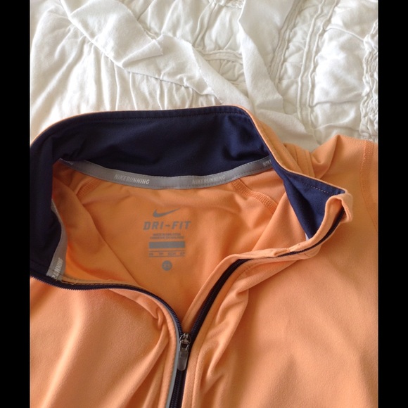 Nike dry fit half zip - Picture 3 of 4