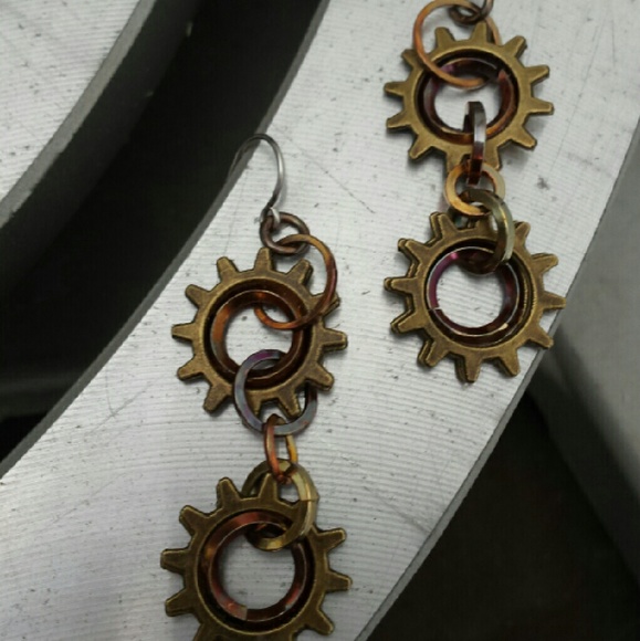 Industrial Cog and Gear earrings - Picture 2 of 3