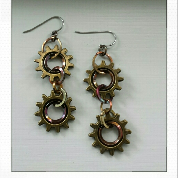 Industrial Cog and Gear earrings - Picture 3 of 3