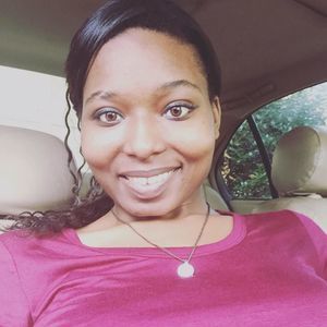 Meet your Posher, Elise