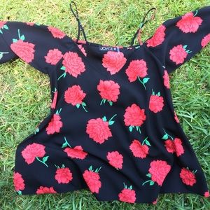 ❤️Gypsy Warrior Off the Shoulder Roses Top❤️