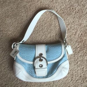 Coach Signature purse