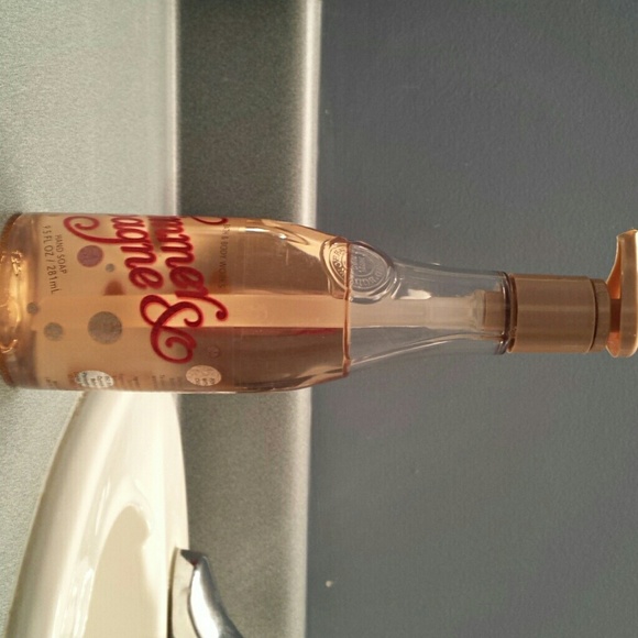 Handsoap - Picture 1 of 3