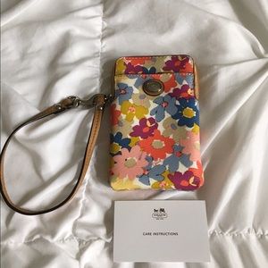 Coach leather iPhone wristlet nwot!