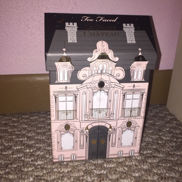 Too Faced Makeup Stand