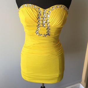 NWOT Bright yellow, club dress with beading