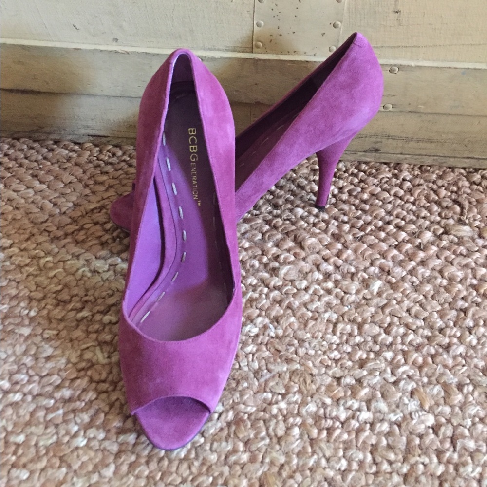 NEW BCBG 💯% SUEDE LEATHER PEEP TOE MAGENTA PLATFORM HIGH HEEL PUMPS 9