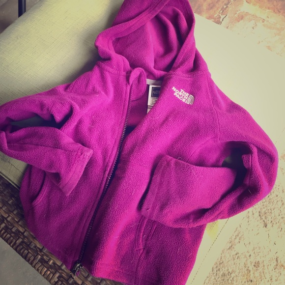 ⭐️HOLD! Like new! Toddler light fleece!
