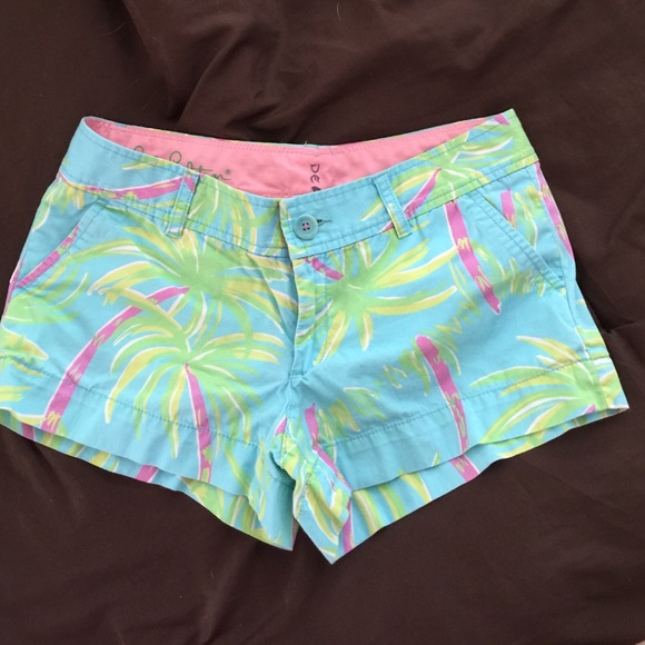 Lily Pulitzer size 4 Walsh shorts