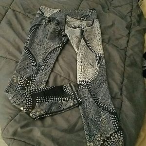 Fabletics SOLD OUT gold foil dot print salar leggi