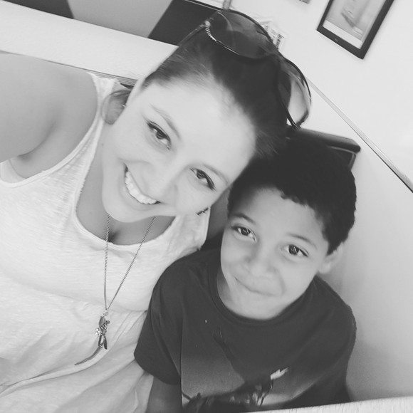 Meet your Posher, Felina - Picture 1 of 2