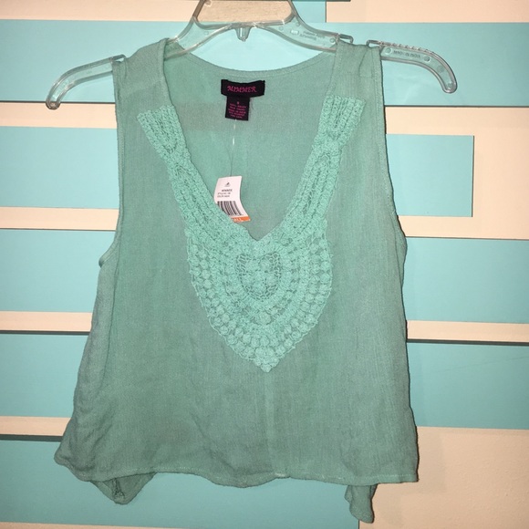 Flowy crop top