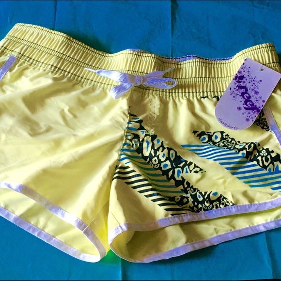 Reef Ladies Board Shorts, Light Yellow, M/L NWT
