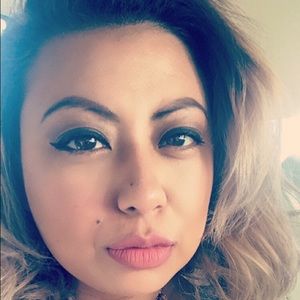 Meet your Posher, Stefany