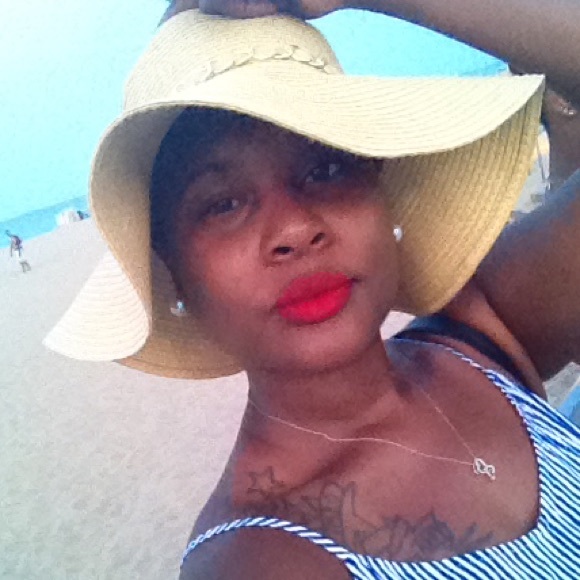 Meet your Posher, Nishae