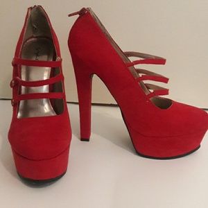 Only worn when trying them on at the store!