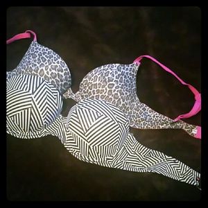 Sold!!!2 Victoria Secret Pink push up bras