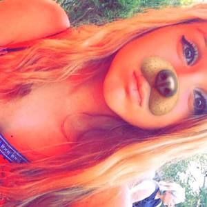 Meet your Posher, Claire