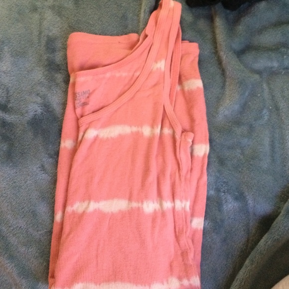 pink and white tank top