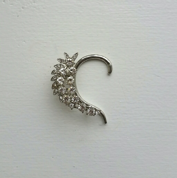 Rhinestone ear cuff