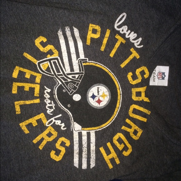 Pittsburgh Stealers small V-neck t-shirt