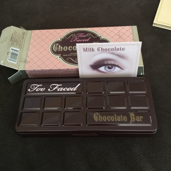 Chocolate bar eye shadow