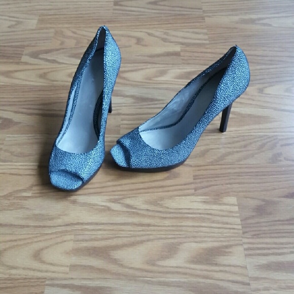 Calvin Klein heels - Picture 1 of 4