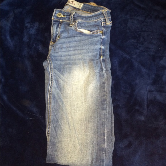 Hollister 1R light wash jeans