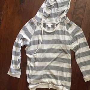 Lightweight maternity gray and off white sweater