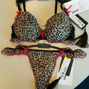 Kardashian bra and panty set 34B