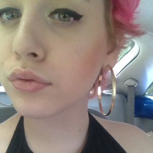 Meet your Posher, Natalie