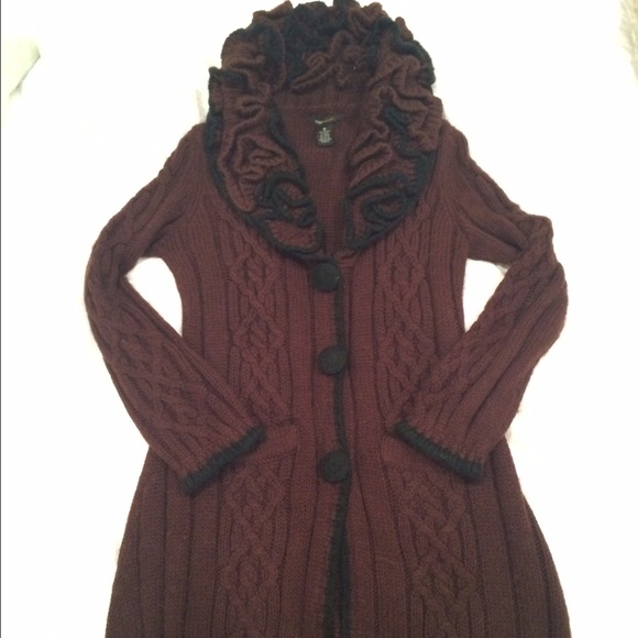 Floral necklined, long, brown knit sweater