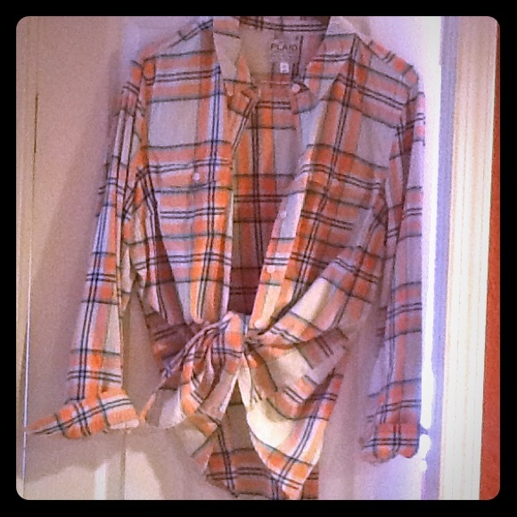 Plaid old navy women's shirt.  Very pretty
