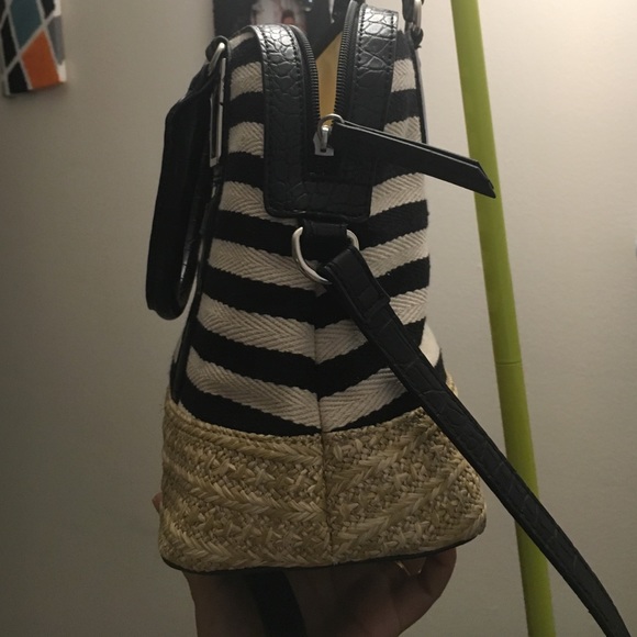 Hand bag and crossbody bag - Picture 2 of 4