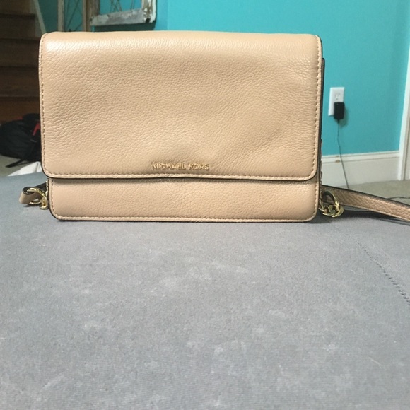 Michael Kors Purse - Picture 4 of 4