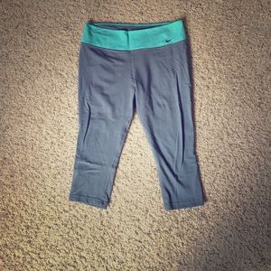 Nike Dri Fit Gray & Teal Running Capri size xl