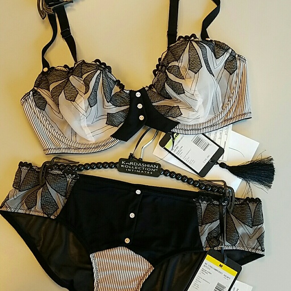 Kardashian Bra & Panty Lacy tuxedo set 34B