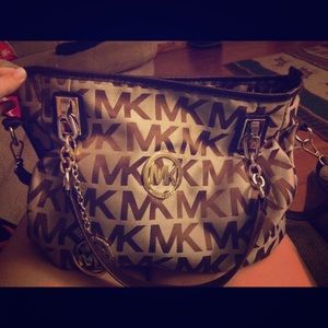 Michael kors purse.