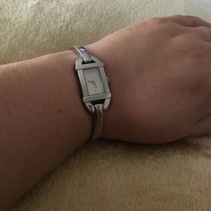 Vintage Gucci 6800L watch
