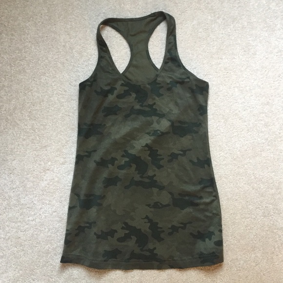 Camo Lululemon Top 🍋