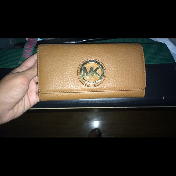 2 MK wallets and 1 MK purse - Picture 2 of 3