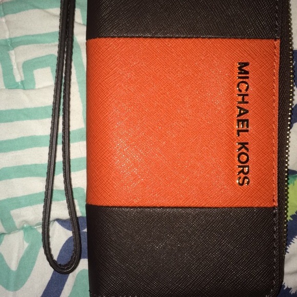 2 MK wallets and 1 MK purse - Picture 3 of 3