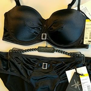 Hold. Kardashian "Seduce" Bra & Panty Set 34B